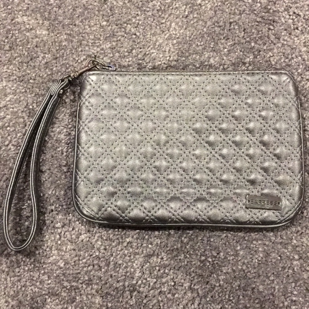 Express Wristlet